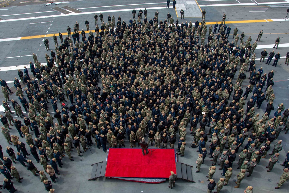 USS Ronald Reagan (CVN 76) hosts Commander, Naval Air Forces