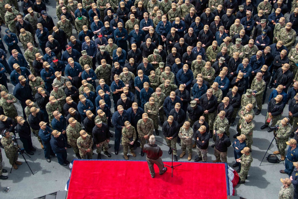 USS Ronald Reagan (CVN 76) hosts Commander, Naval Air Forces