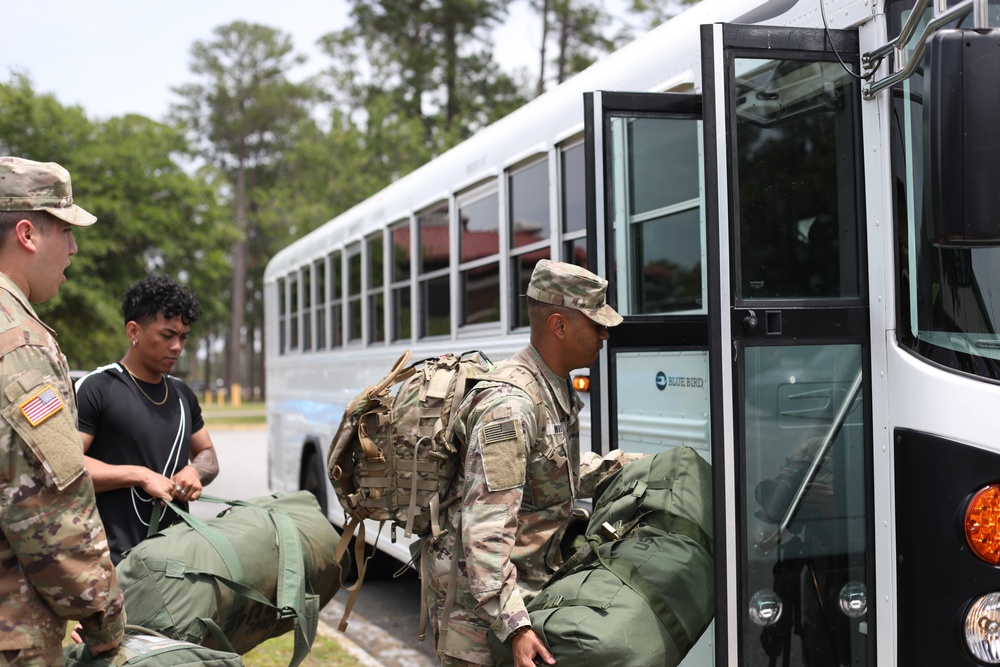 Division Sustainment Soldiers Deploy to Europe