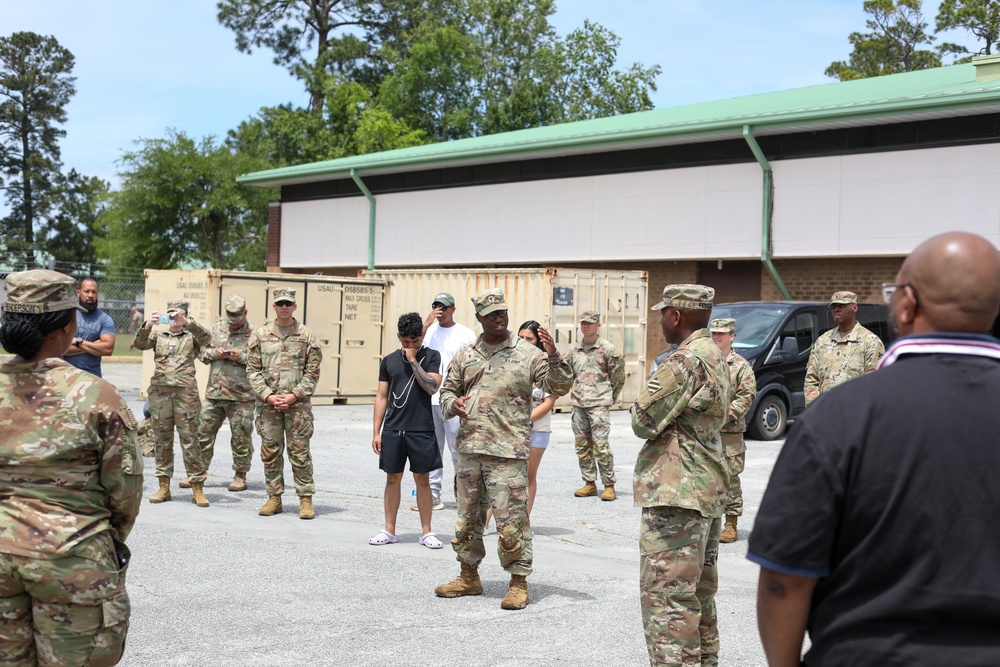 Division Sustainment Soldiers Deploy to Europe