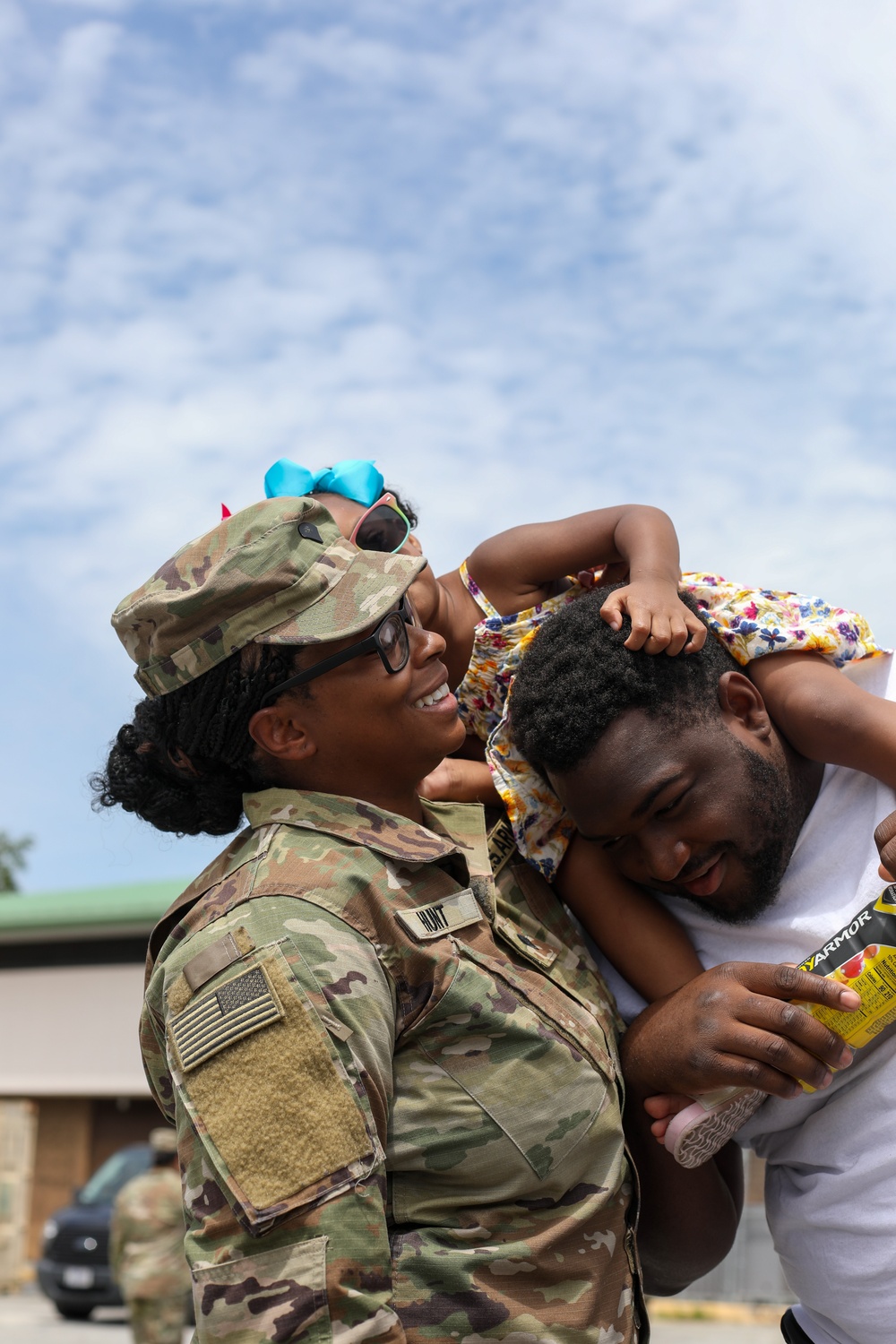 Division Sustainment Soldiers Deploy to Europe