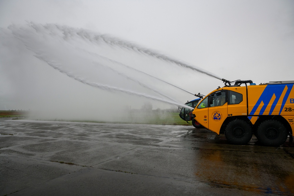Orange Bull US-Dutch Firefighters exercise on Chièvres Air Base
