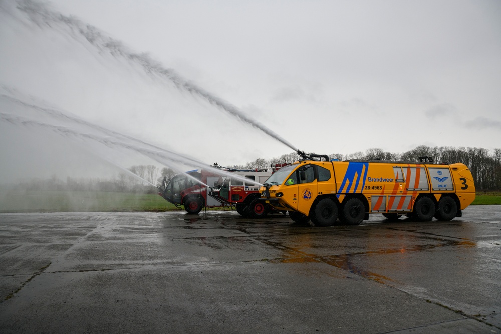 Orange Bull US-Dutch Firefighters exercise on Chièvres Air Base
