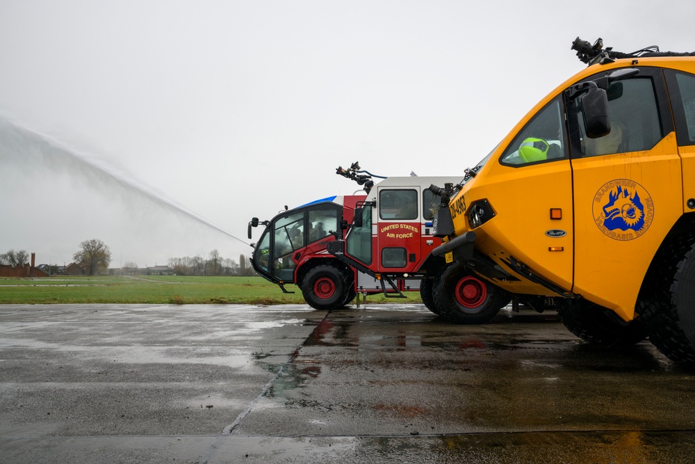 Orange Bull US-Dutch Firefighters exercise on Chièvres Air Base