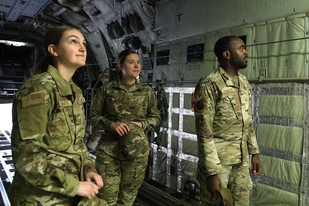 Airmen familiarized with MC-130J Commando II