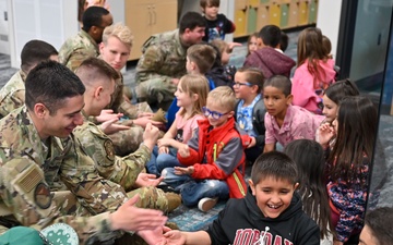 Hill Airmen visit elementary school