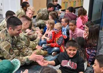 Hill Airmen visit elementary school