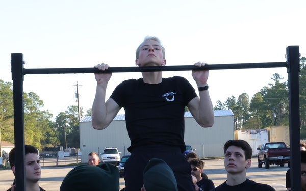 Florida Army National Guard partners with SOCOM Athlete during Hell Day, a challenging, immersive training event