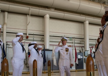 Commander, Joint Strike Fighter Wing Conducts Change of Command