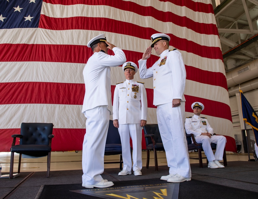 Commander, Joint Strike Fighter Wing Conducts Change of Command