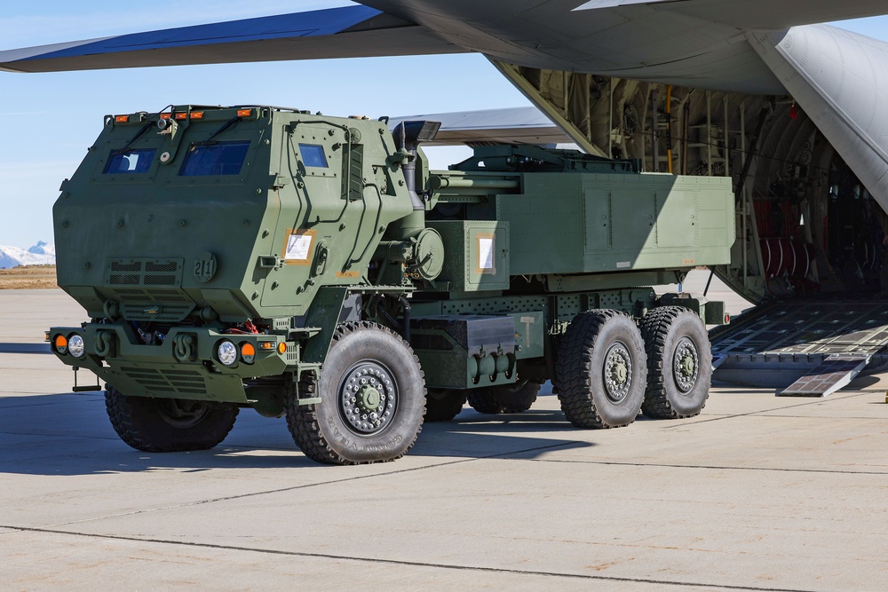 2/10 Marines transport HIMARS