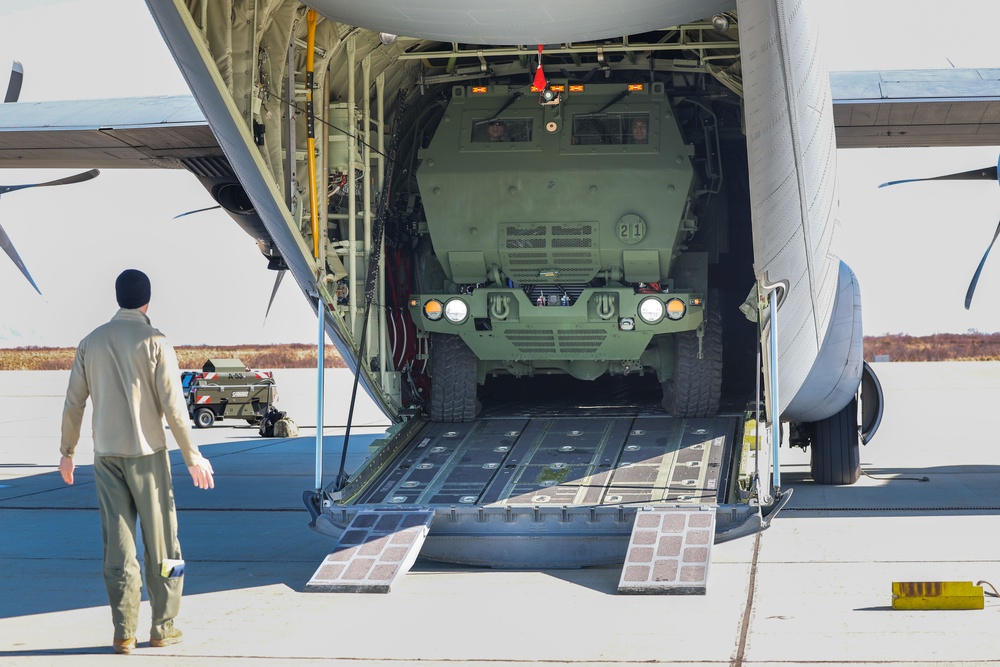 2/10 Marines transport HIMARS