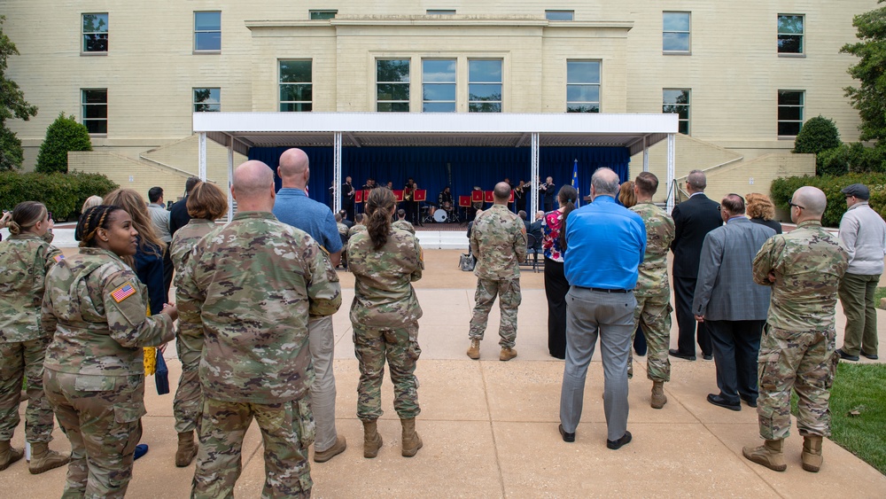 Swedish Military Band plays at Pentagon