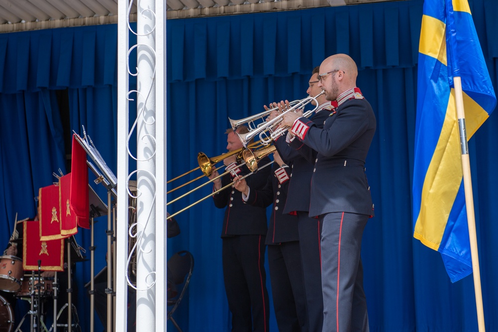 Swedish Military Band plays at Pentagon