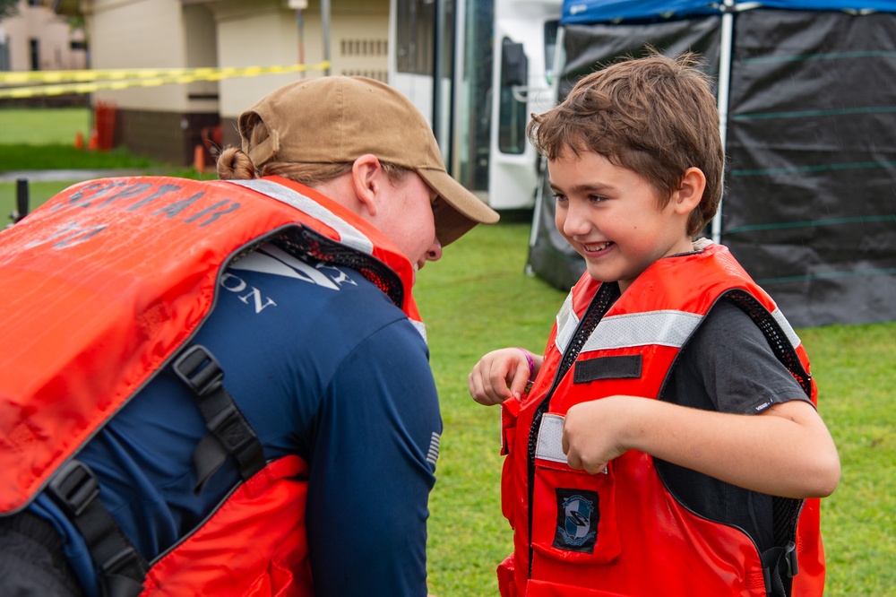 Pacific Missile Range Facility (PMRF) Sailors Participated in Wilcox Elementary School STREAM Night