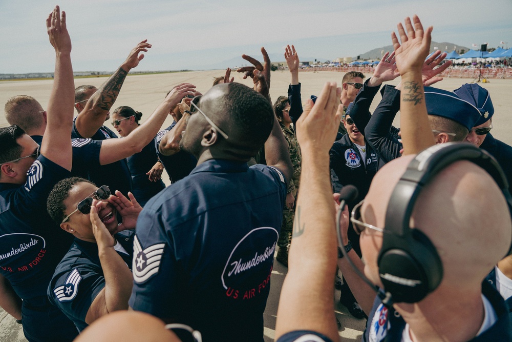 Thunderbirds perform at 2023 Southern California Airshow