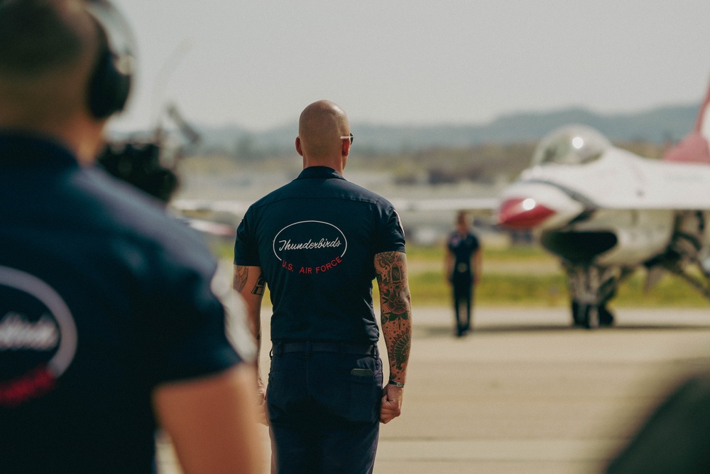 Thunderbirds perform at 2023 Southern California Airshow