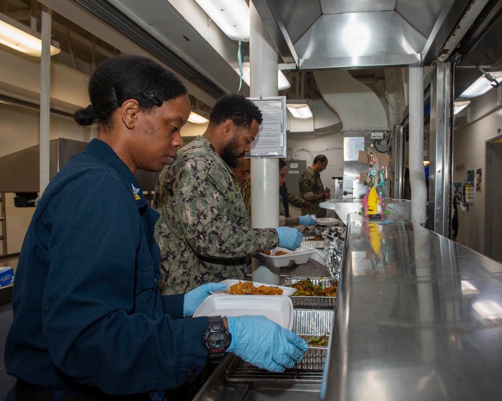 USS Essex FCPOA Conducts Fundraiser