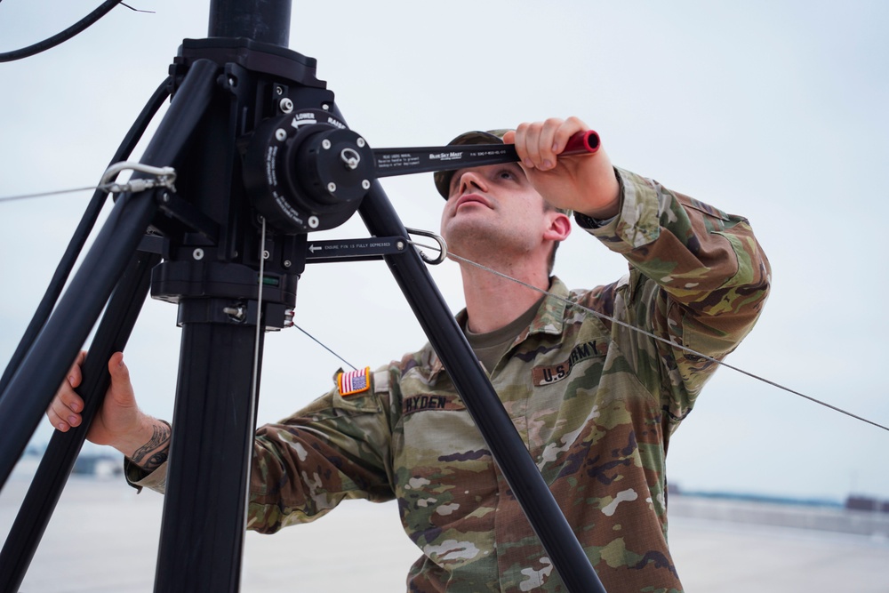 Signal Soldiers keep III Armored Corps Warfighter connected