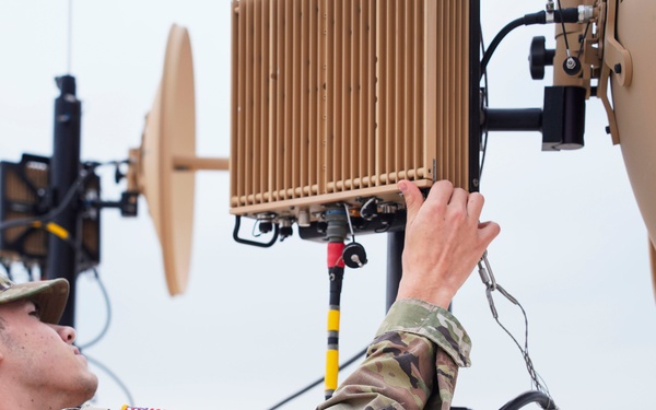 III Armored Corps Warfighter helps model Army's future warfighting network integration