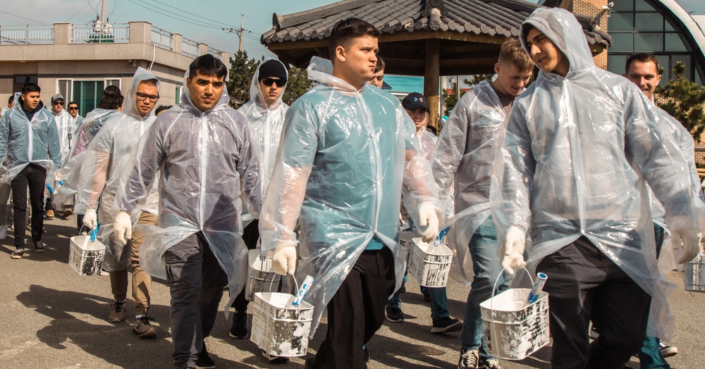 US Marines and local community volunteers help restore homes after Typhoon Hinnamnor