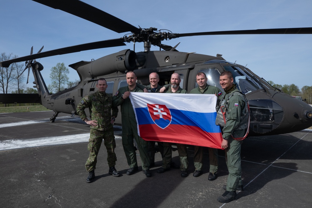 Indiana Guardsmen and Slovak partners conduct historical training