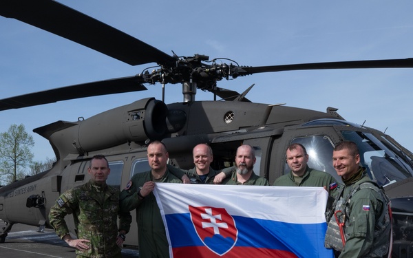 Indiana Guardsmen and Slovak partners conduct historical training