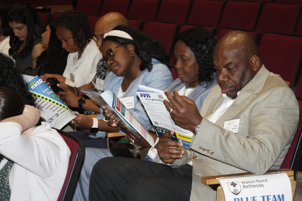 Leadership at Walter Reed welcomes prospective USU students to medical center