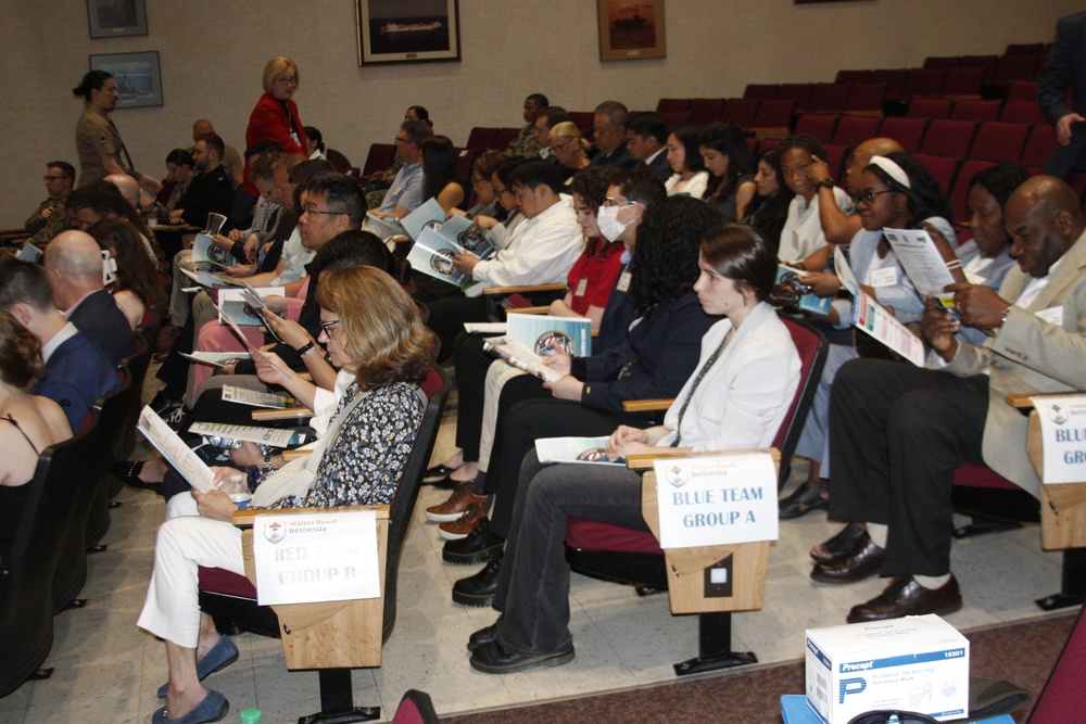 Leadership at Walter Reed welcomes prospective USU students to medical center