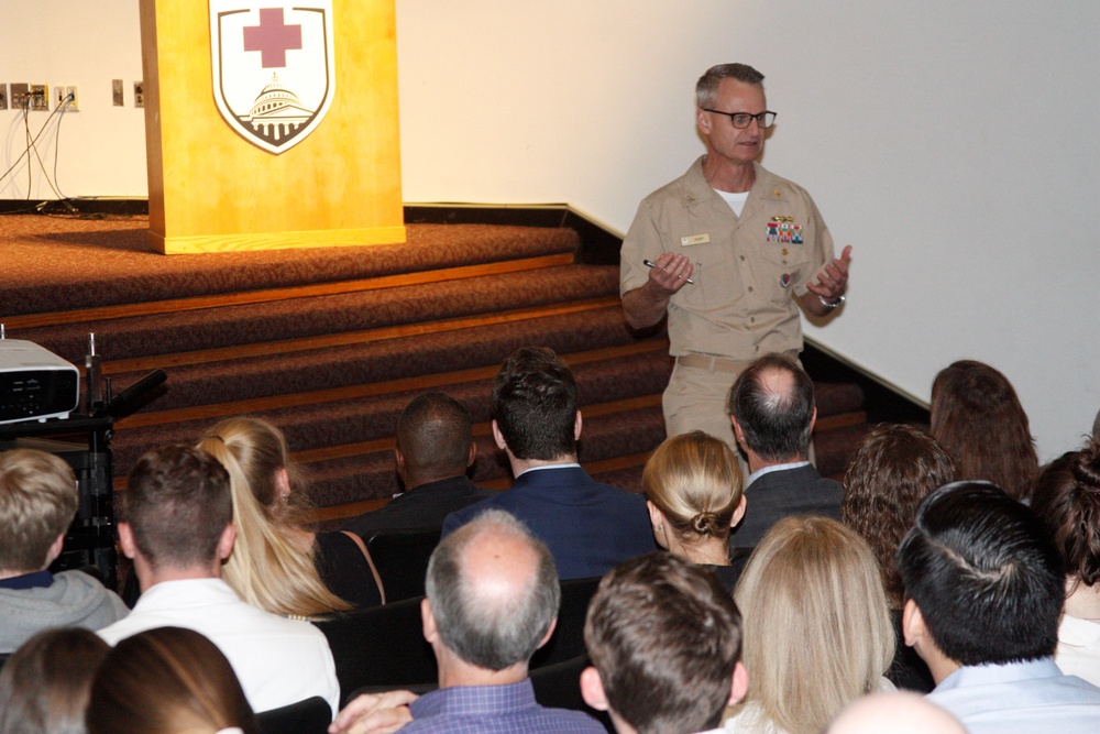 Leadership at Walter Reed welcomes prospective USU students to medical center