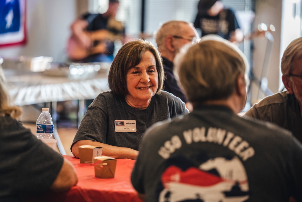 Wright-Patt Leadership show their appreciation to USO volunteers
