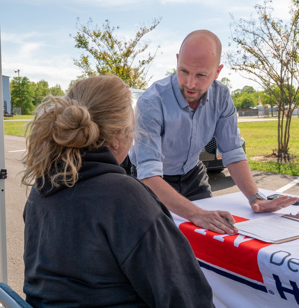 FEMA Mobile Disaster Recovery Center Open in Hardin County