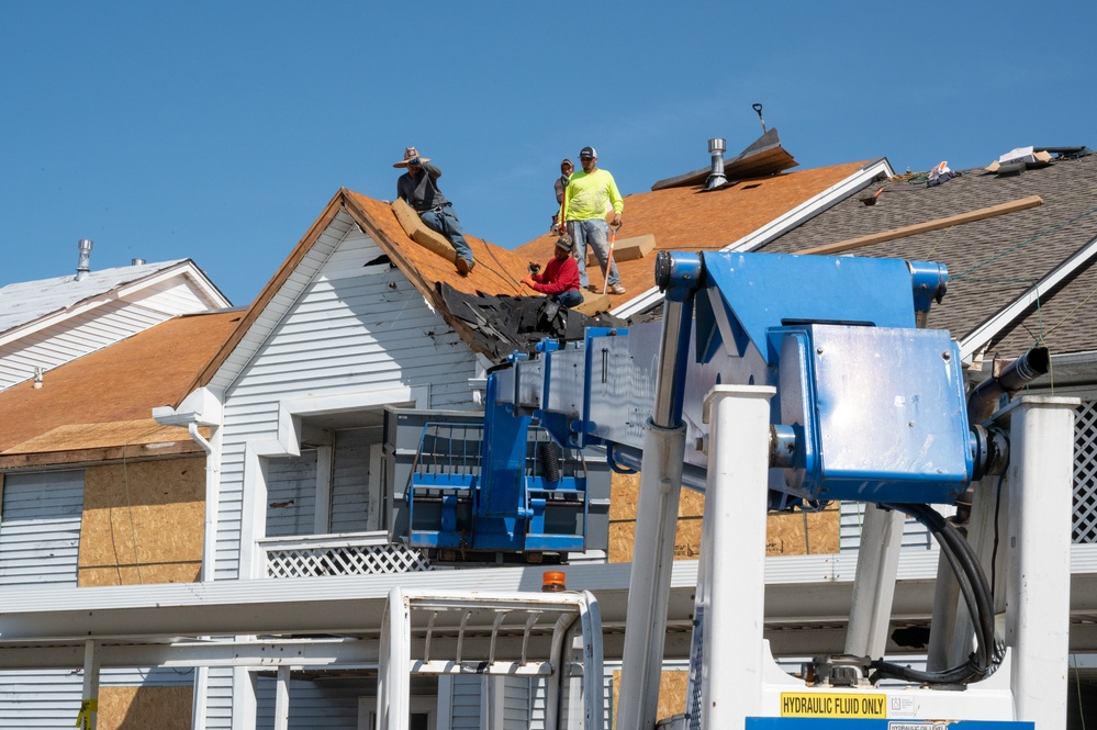 Apartments Get New Roof After Tornado