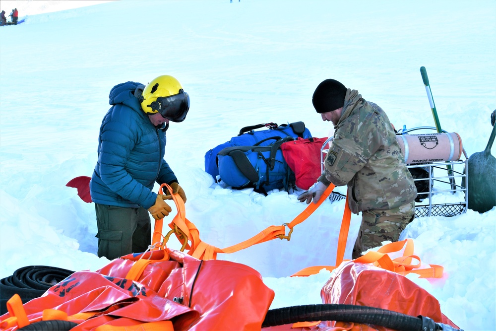 ‘Sugar Bears’ deliver supplies to Denali base camp