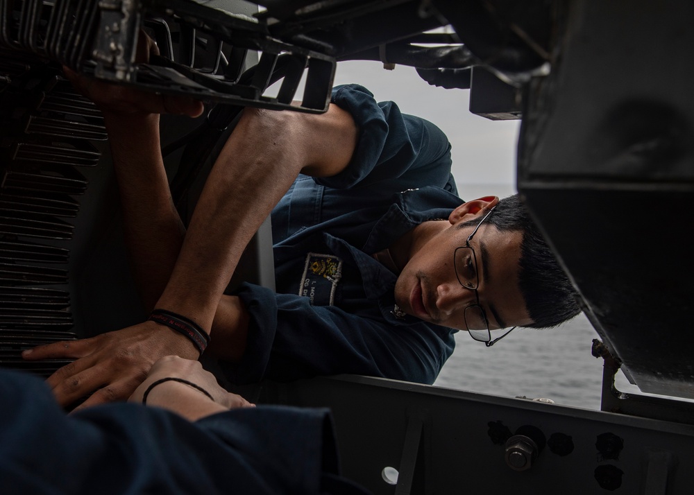 Sailors Conduct Ammo Upload Aboard USS John Finn (DDG 113)