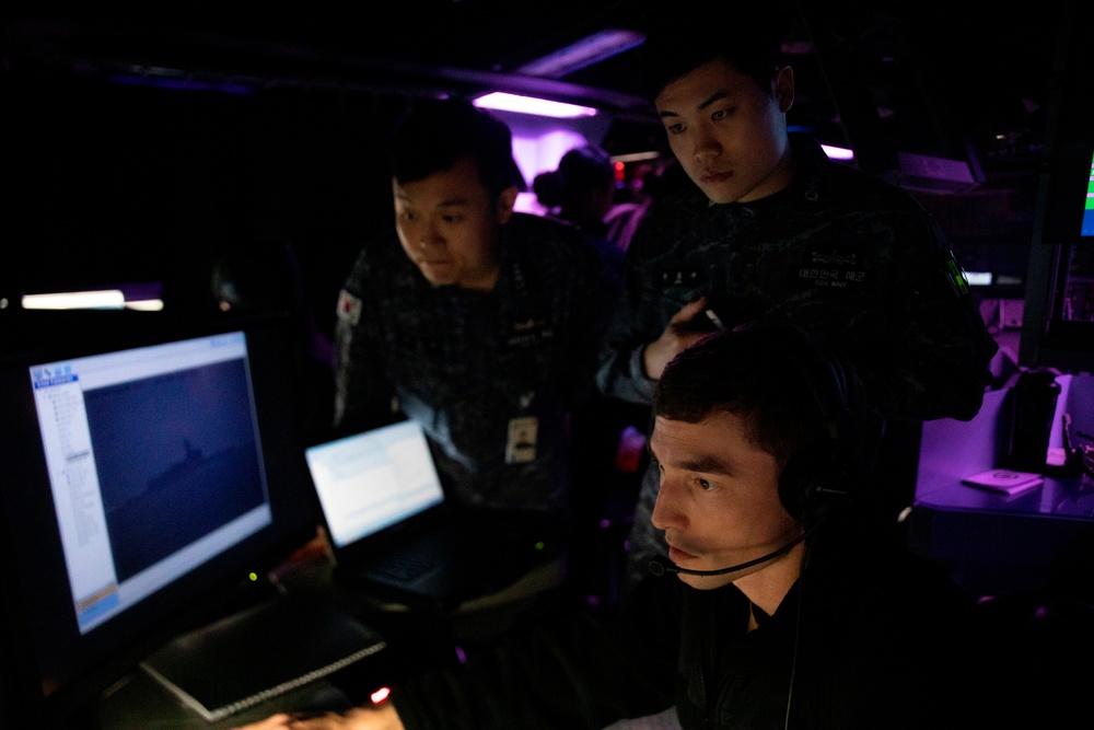 USS John Finn (DDG 113) Conducts Bilateral Operations with Republic of Korea Navy