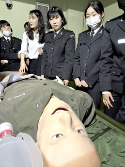 ROK Army NCO Cadets visit Vandal Training Center