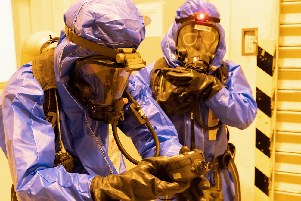 31st MEU CBRN conducts low light exercise