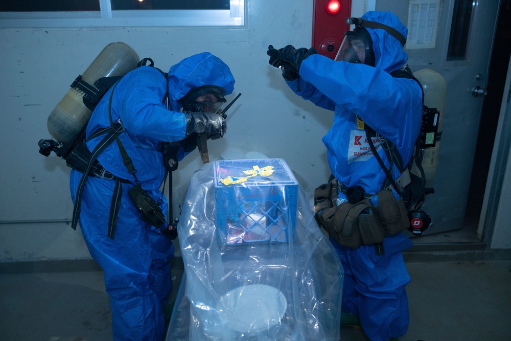 31st MEU CBRN conducts low light exercise