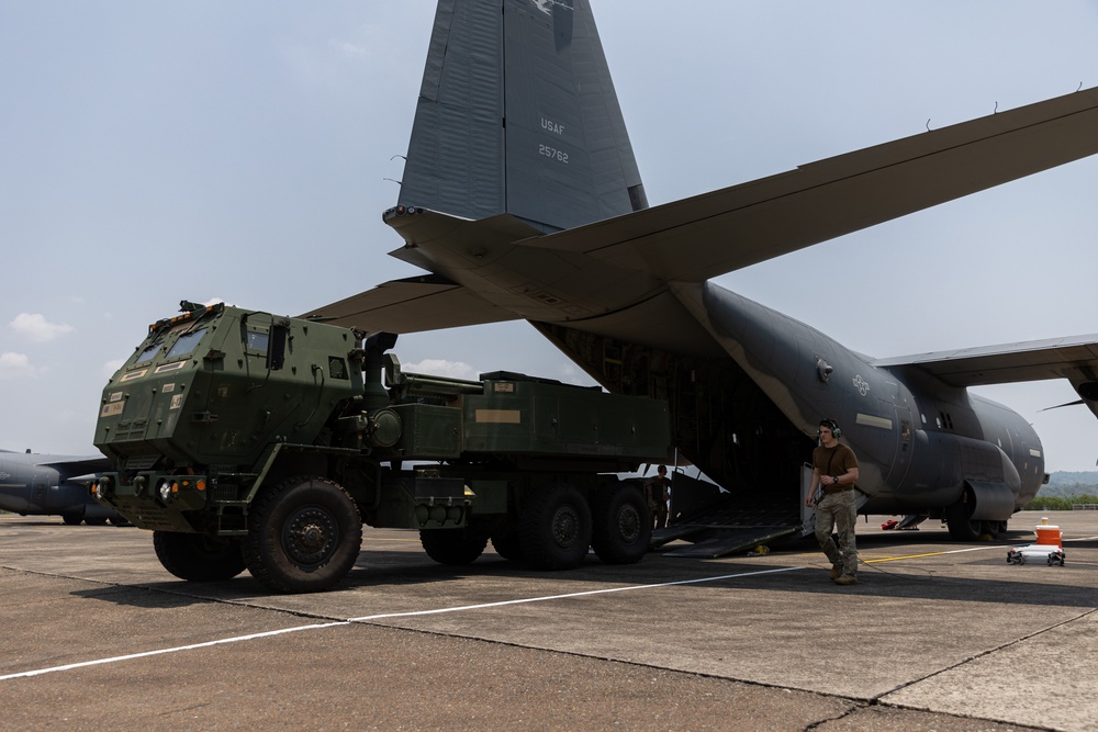 Balikatan 23 | U.S. Army Soldiers, Airmen Work Together to Load HIMARS