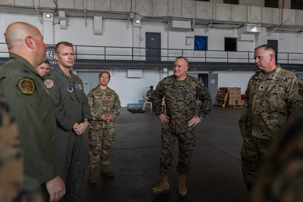 Balikatan 23 | MARFORPAC CG Visits FlightLine