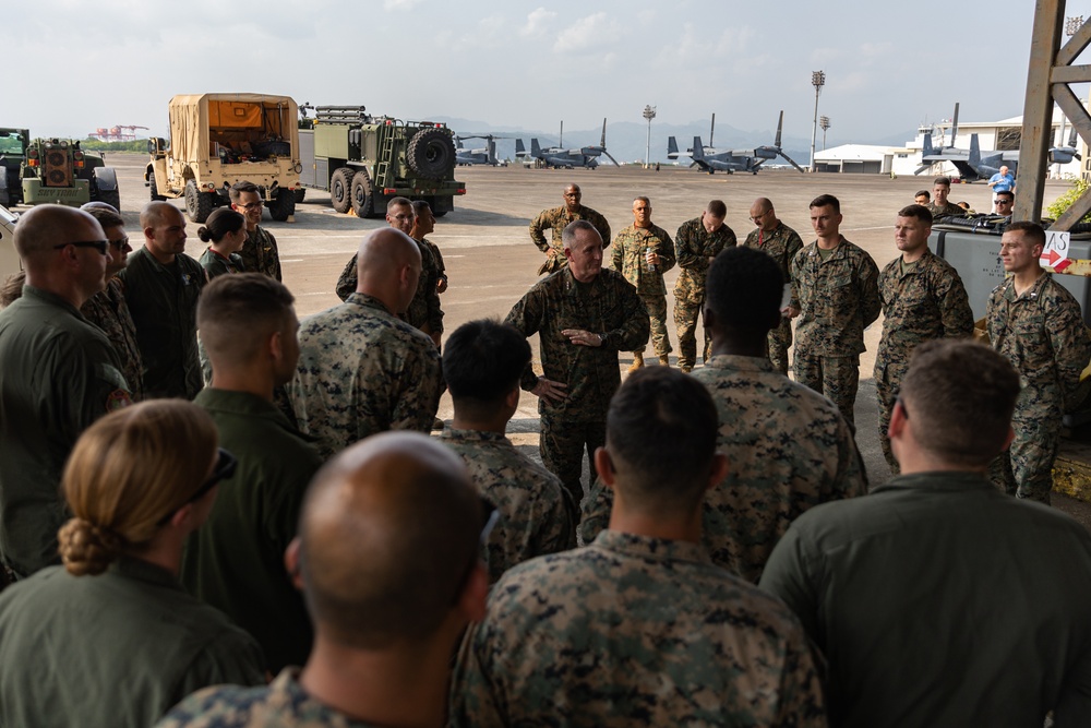 Balikatan 23 | MARFORPAC CG Visits FlightLine