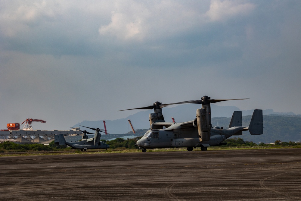 Balikatan 23 | MARFORPAC CG Visits FlightLine