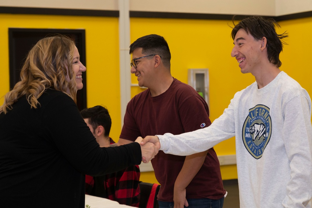 New Project SEARCH interns sign letters of acceptance