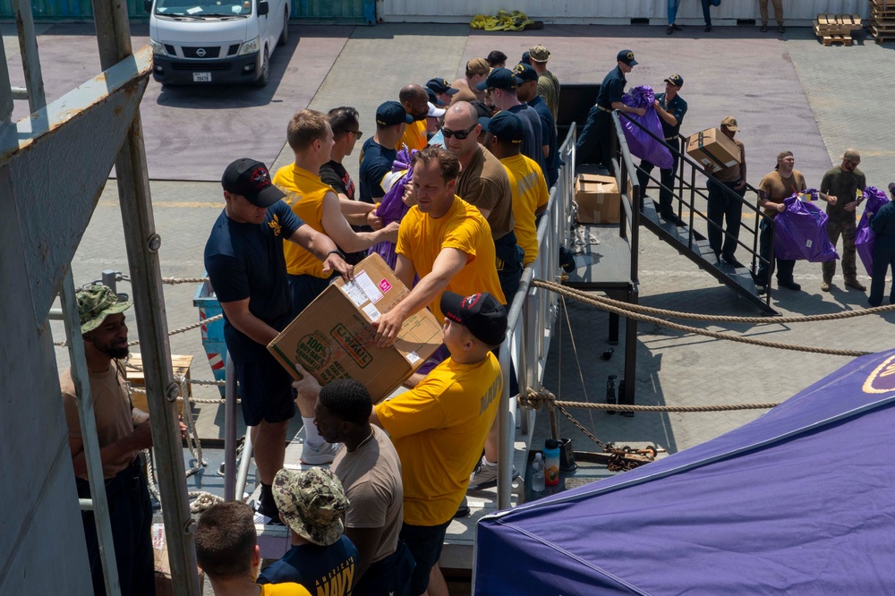 USS Paul Hamilton Fujairah Port Visit