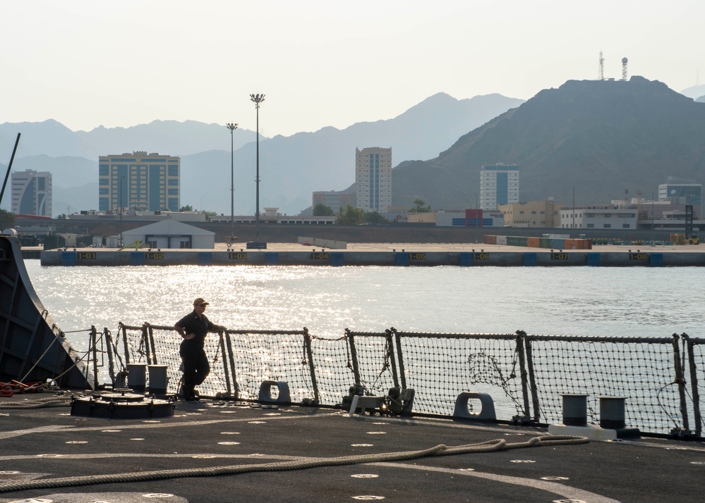 USS Paul Hamilton Fujairah Port Visit