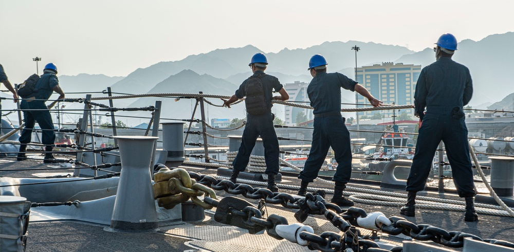 USS Paul Hamilton Fujairah Port Visit