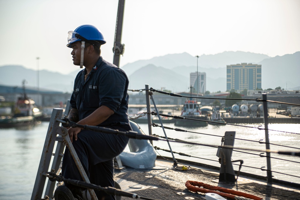 USS Paul Hamilton Fujairah Port Visit