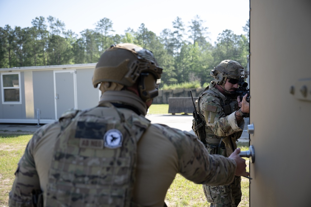 Photo of 116th Explosive Ordnance Disposal Field Exercise