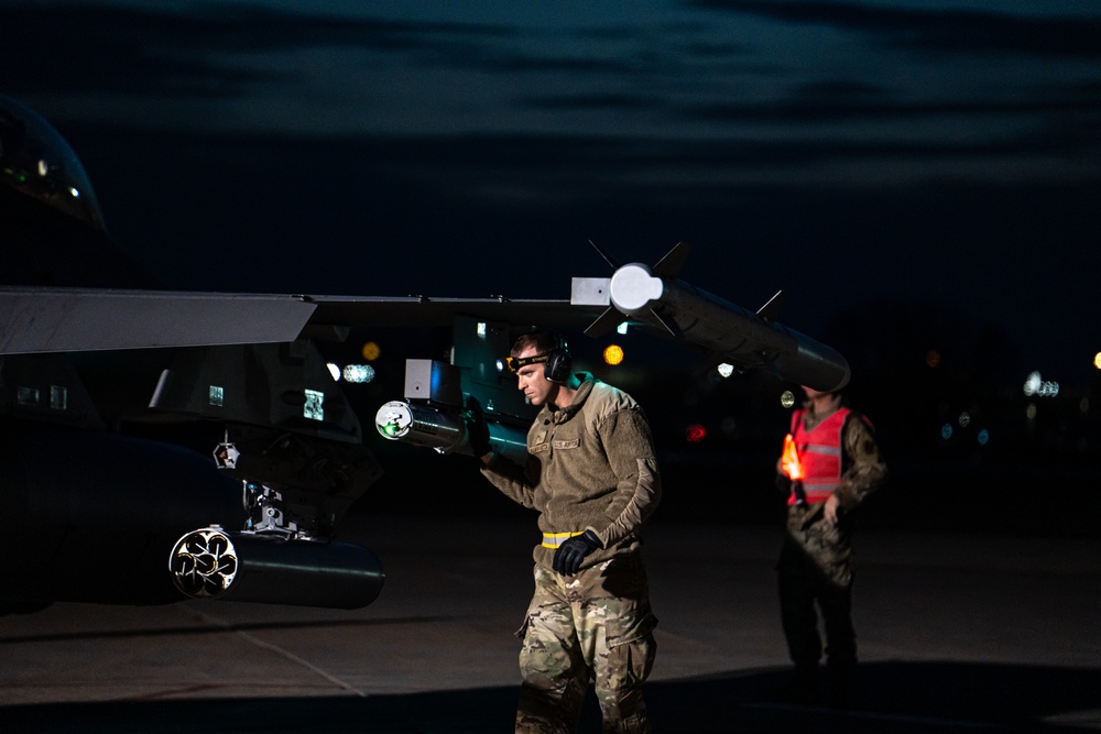 114th Fighter Wing conducts evening operations